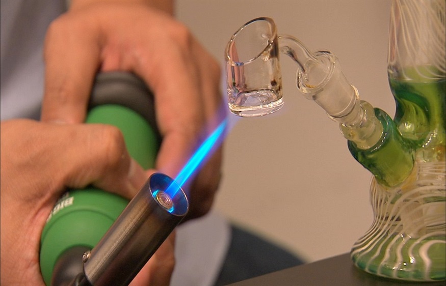 Mechanism and Heat Emission of the Dab Torch 